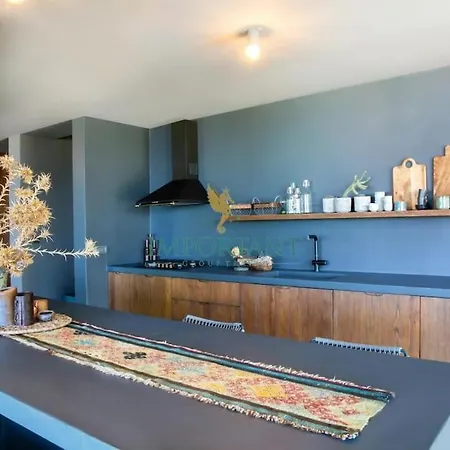 Chic Oasis By Important Group Travel Hotel