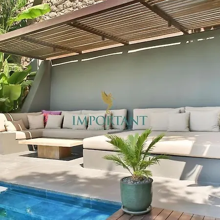 Chic Oasis By Important Group Travel Hotel 4*