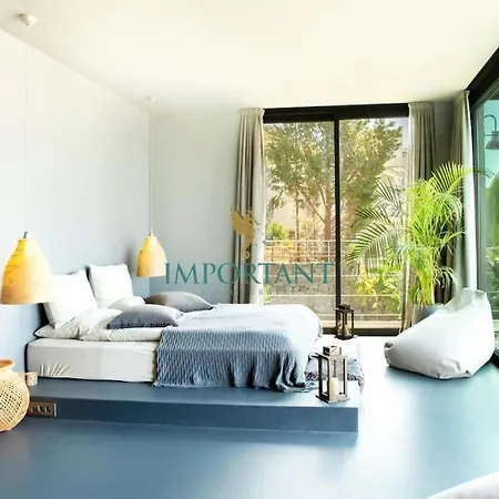 Hotel Chic Oasis By Important Group Travel