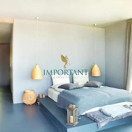 Chic Oasis By Important Group Travel Hotel