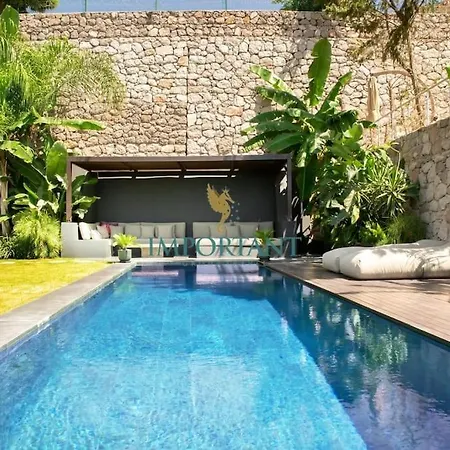 Chic Oasis By Important Group Travel Hotel 4*
